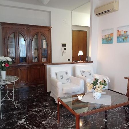 Appartamento Down Town Emily La Spezia Esterno foto
